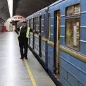 Нічний обстріл Києва: понад 16 000 людей сховалися в метро