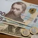 Курс валют у Києві на 28 квітня: актуальні ціни на долар, євро та злоти