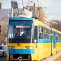 На Лівому березі Києва зупинили трамваї через прорив трубопроводу