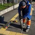 У Києві викрадено майже половину антипаркувальних стовпчиків: хто заважає безпеці пішоходів?
