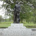 Пам'ятник загиблим у Другій світовій війні оновили в селі Зрайки на Київщині