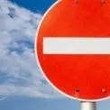 Обмеження руху на провулку Поліському в Дарницькому районі Києва 22 травня