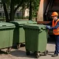 Більше ніяких "сміттєвих" сюрпризів: Київ відкриває дані про контейнери та вивезення