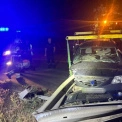 Нічна аварія в Києві: на Оболоні авто врізалося у відбійник