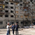 Перевірка стану зруйнованих обстрілом будинків у Солом’янському районі