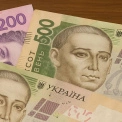 Зарплати вчителів зростуть до 20 000 грн: план уряду до 2028 року