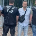 Київський чиновник вимагав хабар $3500 за зняття з розшуку: затримано посадовця ТЦК