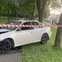 Поліцейські затримали керманича Subaru, який п’яним влетів у Куренівський парк та травмував двох жінок