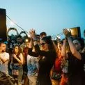 Святкувати чи ні? Українське суспільство в пошуках балансу під час війни