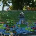 У всіх районах столиці з’явилися патріотичні квіткові композиції до 34-го Дня Незалежності