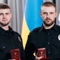 Столичних патрульних відзначили нагородами за героїзм під час обстрілу Києва