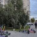 Кінець хаосу: у Києві готують правила паркування електросамокатів і велопрокату