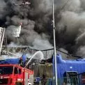 Масовані удари рф по Київщині: зруйновані ангари, авто та навчальний заклад у Фастівському районі
