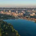 Квіткове оновлення Оболоні: у парках висадять десятки тисяч тюльпанів і нарцисів