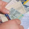 Права без навчання: у столиці керівницю автошколи підозрюють у фальсифікації документів