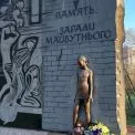 Київ вшанує жертв нацистських злочинів: у Бабиному Яру проведуть марш і міжрелігійну молитву