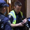 «Сам поранився»: у Києві дружина вбила чоловіка ножем і сказала, що так і було