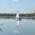 На Дніпрі у Києві вперше за роки війни відбулася вітрильна регата