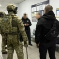 На Київщині викрили правоохоронця, який за $10 тисяч «прикривав» вирощування конопель