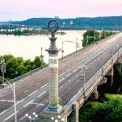 “Золоті” дороги замість безпечних мостів: хто розпоряджається грошима столиці