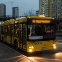 Під час тривоги автобуси через Подільський міст змінюватимуть маршрути: у Києві запровадили нові схеми руху