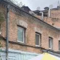Скандал у «Дворику з воронами»: власник історичної будівлі на Рейтарській планує надбудову