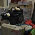 «Немає навіть плівки, щоб закрити дахи»: волонтери звинувачують КМДА у бездіяльності після обстрілів