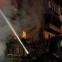 Вогонь і руйнування після нічної атаки “Шахедів” на Київ: 27 поранених, є загиблі