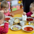 Київ профінансує безплатне харчування дітей із багатодітних сімей у школах і дитсадках