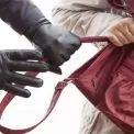 На Київщині судитимуть чоловіка, який пограбував літню жінку після крадіжки у власної матері