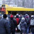 Київ після масованої атаки: рух транспорту частково перекрито, низка маршрутів працює зі значними затримками