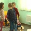 Темрява й холодні тарілки: кияни обурені блекаутами у дитсадках