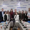 У Києві закликали заборонити нікотинові снюси: експерти говорять про загрозу для підлітків