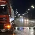 У Києві п’яний водій фури протаранив 50 метрів відбійника: патрульні зафіксували 2,18 проміле