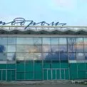 Київський Іподром під звинуваченнями: волонтери говорять про рейдерство складу та пропажу речей