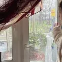«Ми вижили дивом»: кияни розповіли, як дрон зруйнував їхній будинок на Русанівці — сім’я вціліла в єдиній неушкодженій кімнаті
