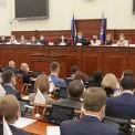 Скандал міжнародного масштабу: бійка в Деснянській РДА стала темою розмов у ЄС