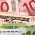 Курс валют у Києві: де сьогодні вигідно обміняти долари та євро