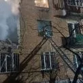 У Києві після нічного обстрілу — 11 травмованих: рятувальники витягли людей з-під завалів