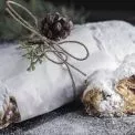 Штолени в закладах Києва: де скуштувати головний різдвяний десерт сезону