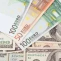 Курс у столиці: де сьогодні найвигідніше обміняти долар і євро в Києві