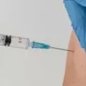 У Києві змінять підхід до вакцинації: щеплення від ВПЛ стане обов’язковим з 2026 року