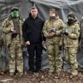 На Київщині Ірпінь передав FPV-підрозділу ДФТГ зимову форму для захисту неба