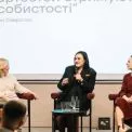 Книгарня, кав’ярня і лекторій: у столиці відкрили «Повір у себе Space»
