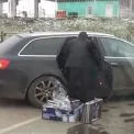 «Друже, хвілінка»: у Києві гастролери з Кавказу штовхають мотлох під виглядом брендів — державною мовою