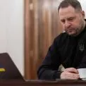 Після відставки Єрмака: на Банковій не можуть сказати, хто з його радників досі працює