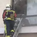 Небезпека поруч: у Києві рятувальники гасили пожежу з сильним задимленням