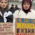 Світло для тих, кого чекають: у центрі Києва нагадали про зниклих і полонених захисників