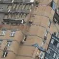 У Києві мешканці будинку на Палладіна вже півтора місяця живуть без опалення та води після удару дрона