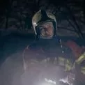 Київ у вогні напередодні Нового року: пожежу в ангарі на Козацькій ліквідовували майже дві години